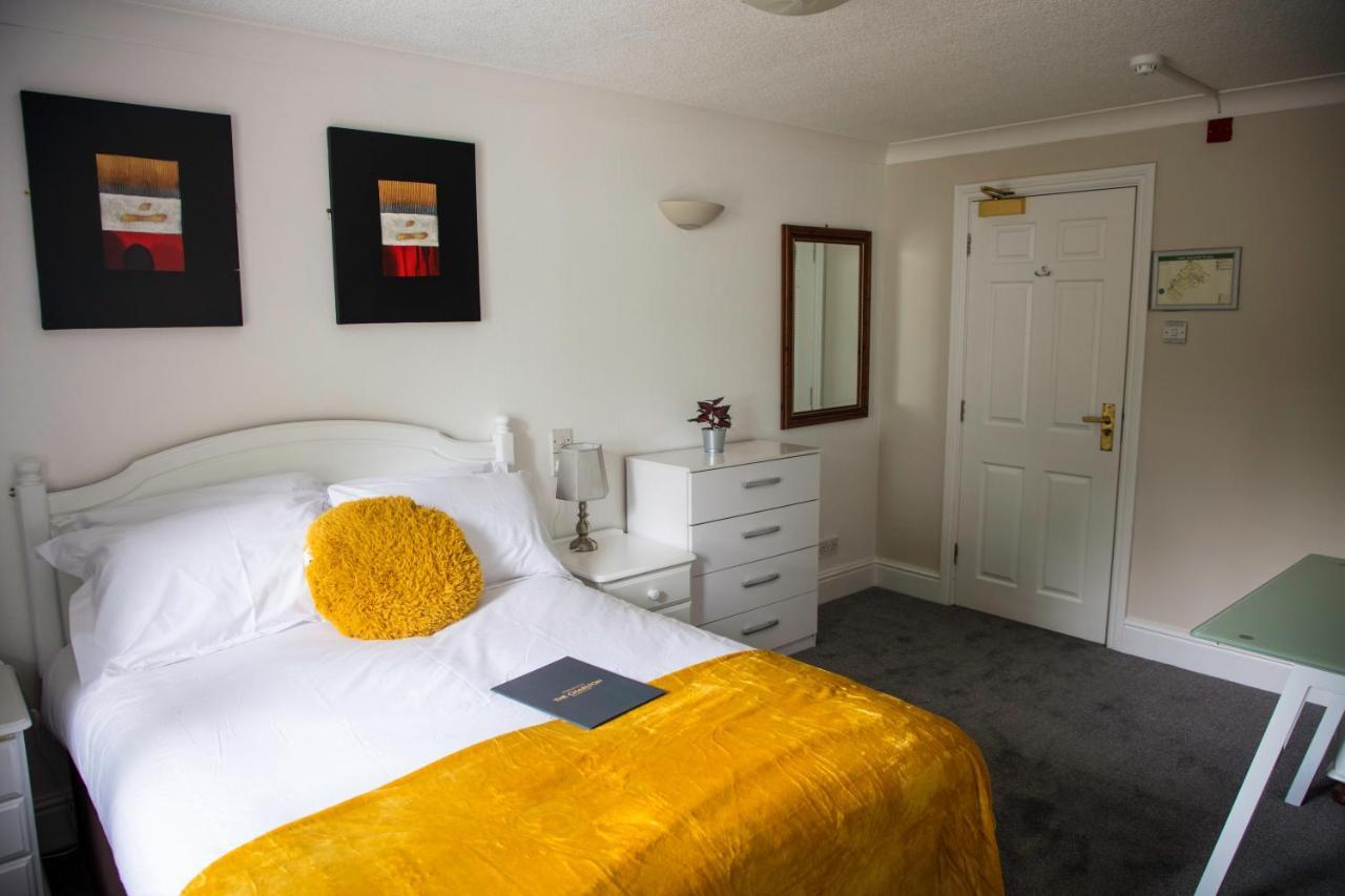 The Charlton Boutique Hotel เชลเทนแฮม ภายนอก รูปภาพ
