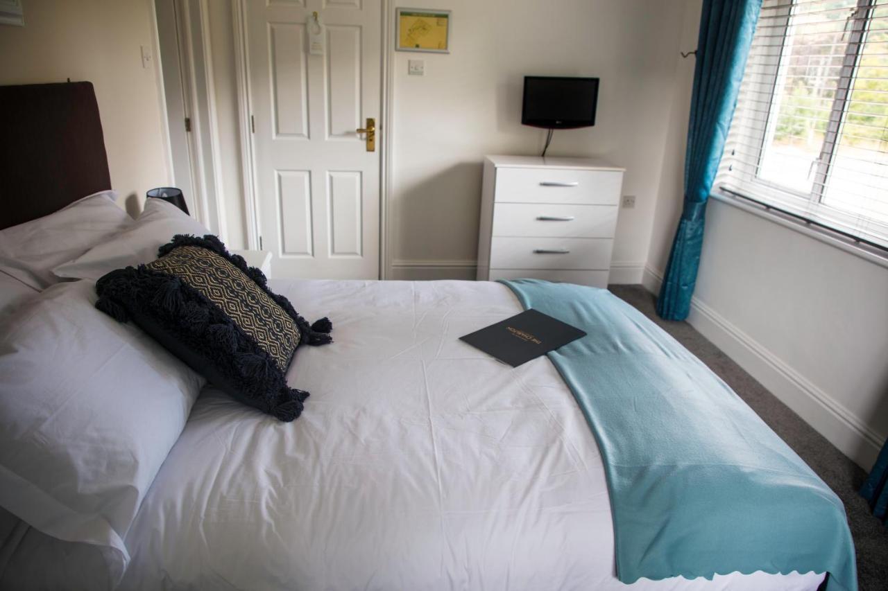 The Charlton Boutique Hotel เชลเทนแฮม ภายนอก รูปภาพ