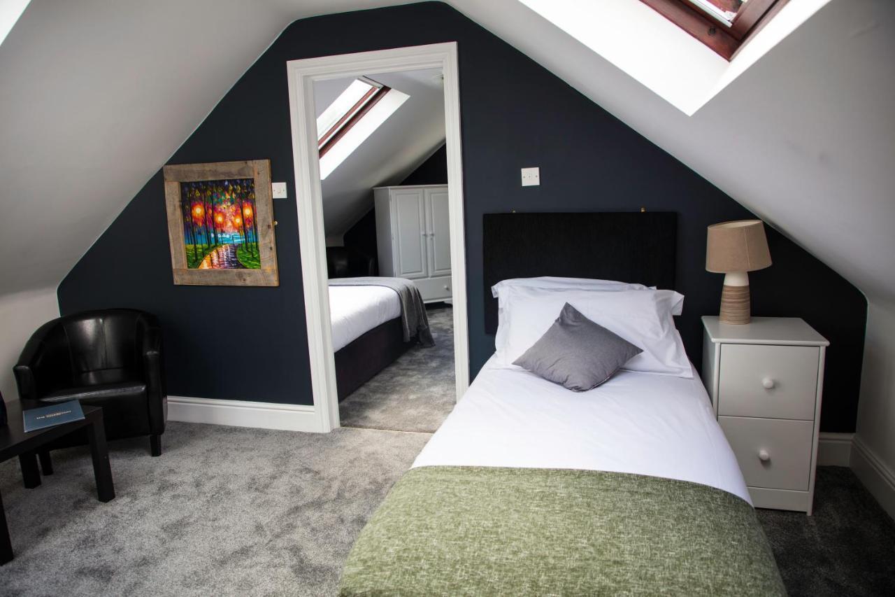 The Charlton Boutique Hotel เชลเทนแฮม ภายนอก รูปภาพ